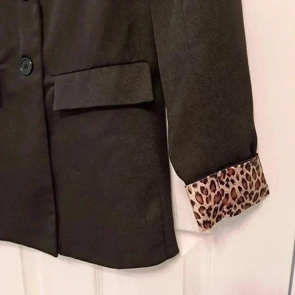 Black Blazer with Animal Print Cuffs Size Small - Picture 11 of 13
